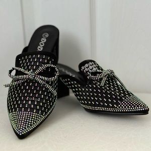Dodo Rhinestone Bow Heels Size 7